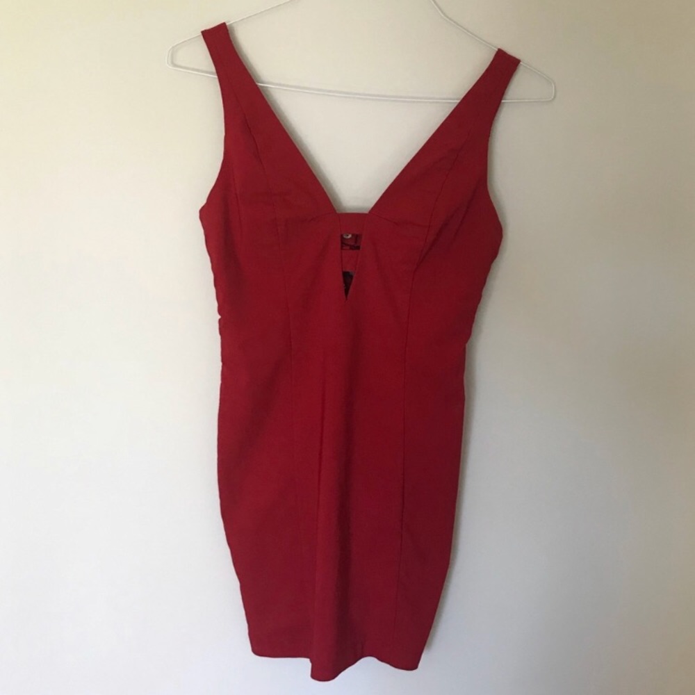 Red bodycon dress